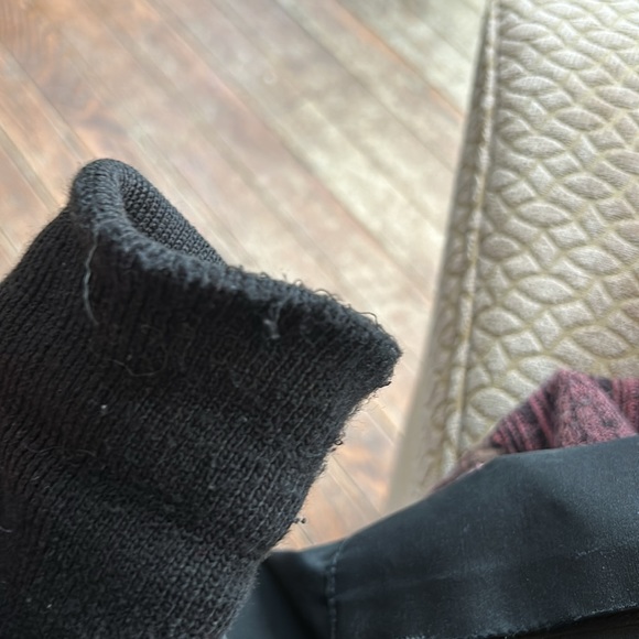 Canada Goose coat, Men’s Size Small - Picture 6 of 9